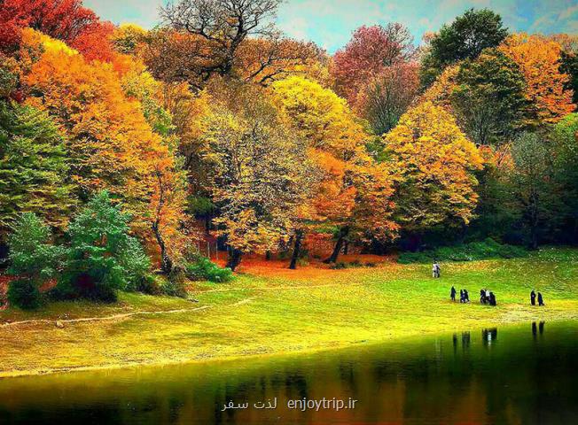 افسونگری در موسم رقص برگ های رنگی، گلستان قطب گردشگری پاییزی