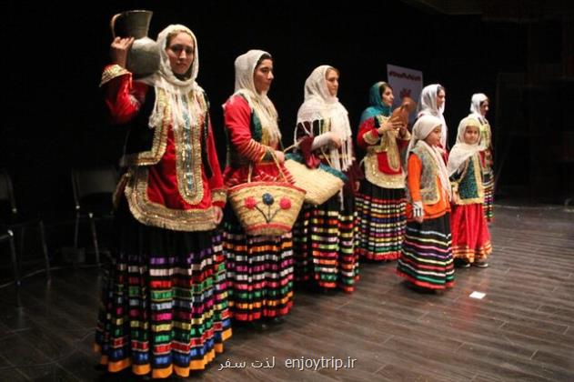 لزوم تلفیق پوشش مدرن و محلی در عرصه تولید لباس