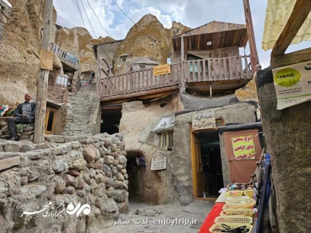 فروش صنایع دستی چین در روستای کندوان درخواست برای گازکشی روستا