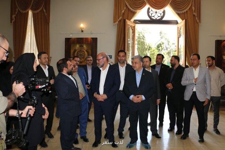 رییس بنیاد مستضعفان از موزه هنر ایران دیدن کرد