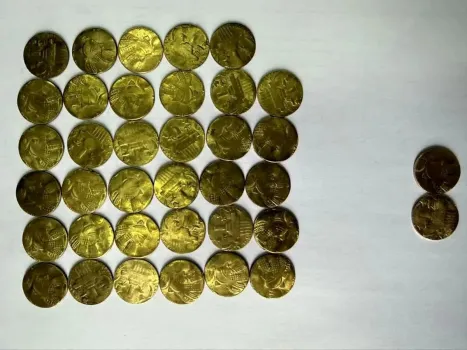 کشف ۳۷ سکه تاریخی در ارتباط با دوران ساسانیان در این شهر